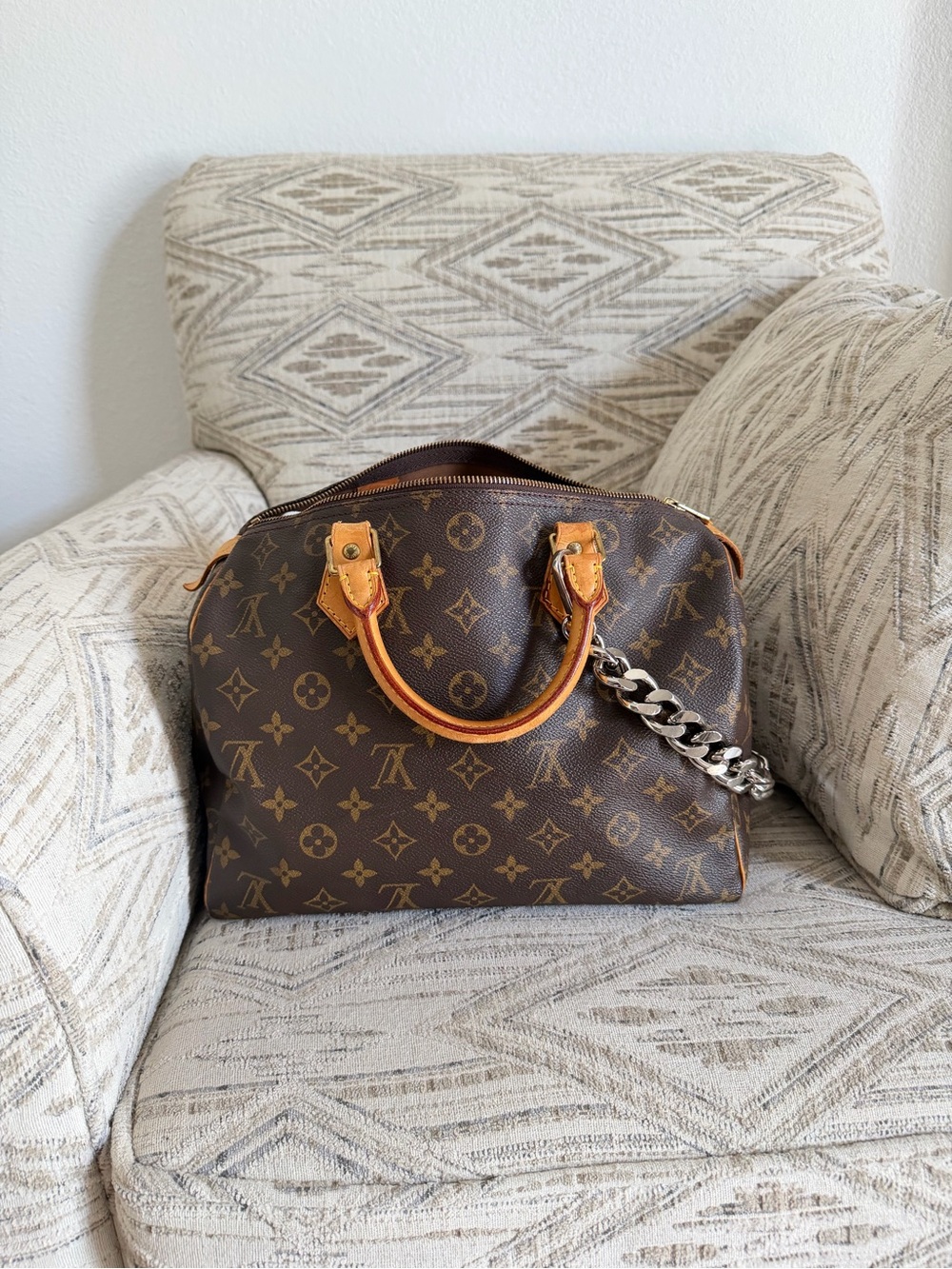 AUTHENTIC Speedy 25 Louis Vuitton